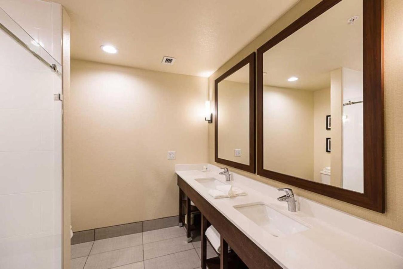Comfort Suites Greenville South Piedmont Exteriér fotografie